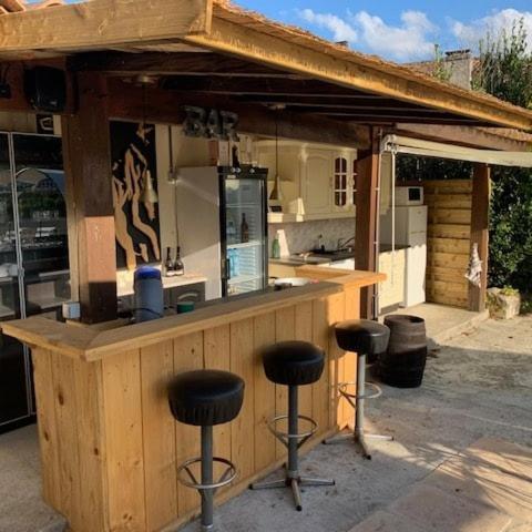 Le Jardin Des Hirondelles Bed & Breakfast Blanzaguet-Saint-Cybard Exterior foto