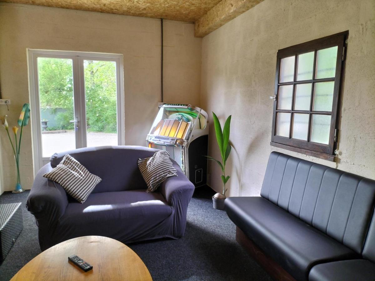 Le Jardin Des Hirondelles Bed & Breakfast Blanzaguet-Saint-Cybard Exterior foto